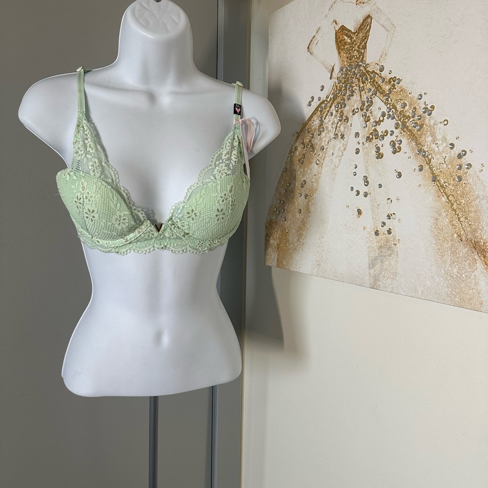 Victoria's Secret Green Lace Bra Intimates